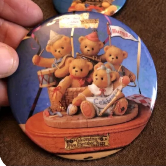 Lot of 10 Buttons Cherished Teddies - Picture 8 of 14